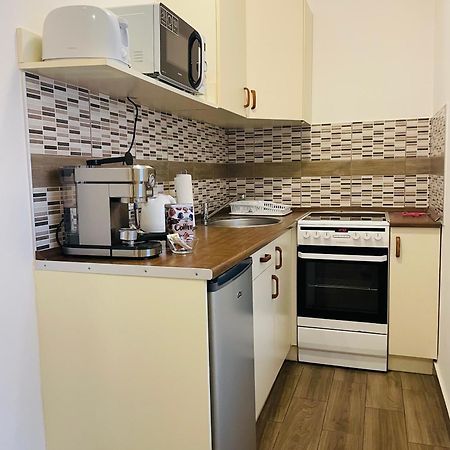 Weninger Studio Apartman Kiskunhalas Εξωτερικό φωτογραφία