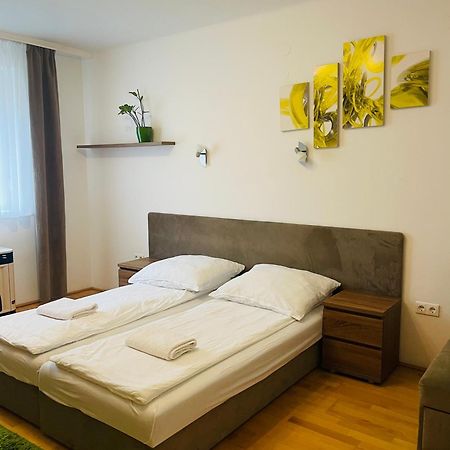 Weninger Studio Apartman Kiskunhalas Εξωτερικό φωτογραφία