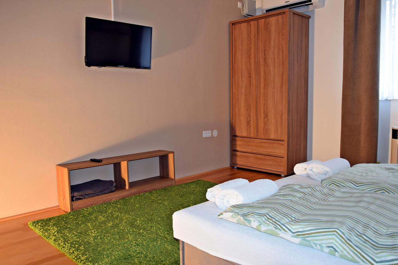 Weninger Studio Apartman Kiskunhalas Εξωτερικό φωτογραφία